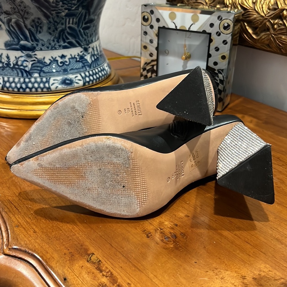 Schutz! Amazing! - Picture 4 of 4